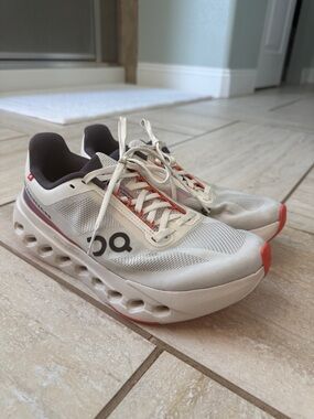 On Cloud Cloudsurfer Next Women’s Size 8 Running Walking Shoes White Flame